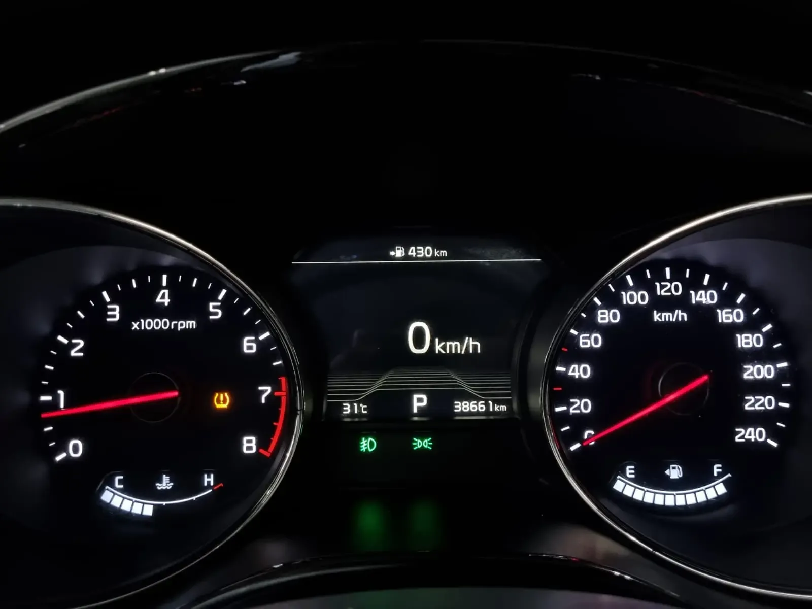 KIA Carnival 3.3 AT EX-Full Deluxe