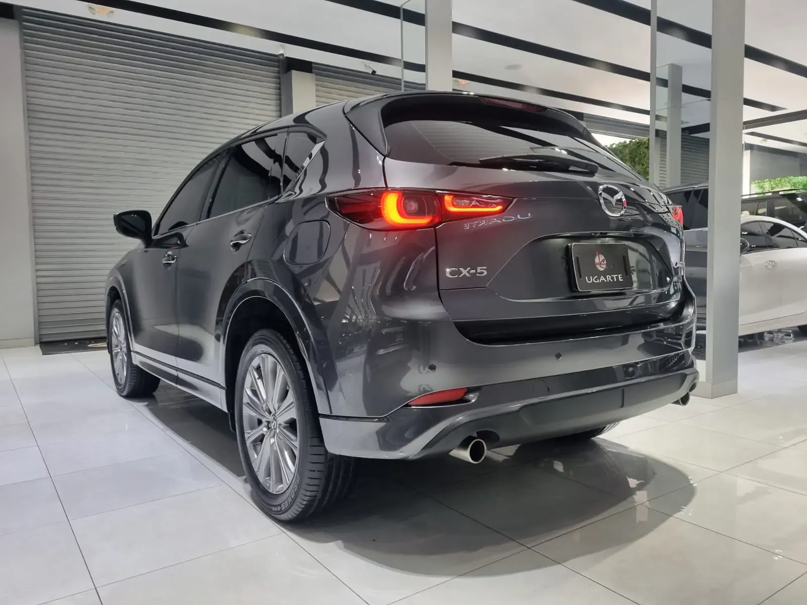 MAZDA CX-5 High 2.0 AT