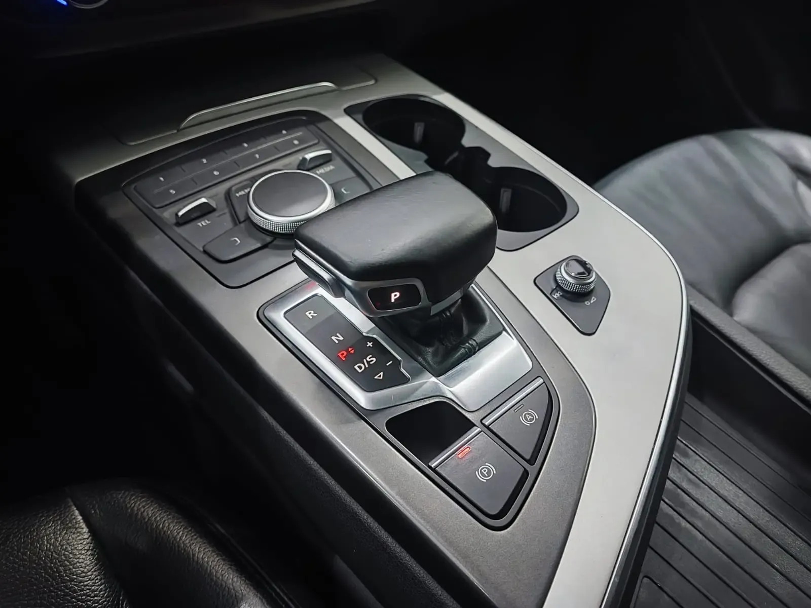 AUDI Q7 TFSI Quattro Tiptronic