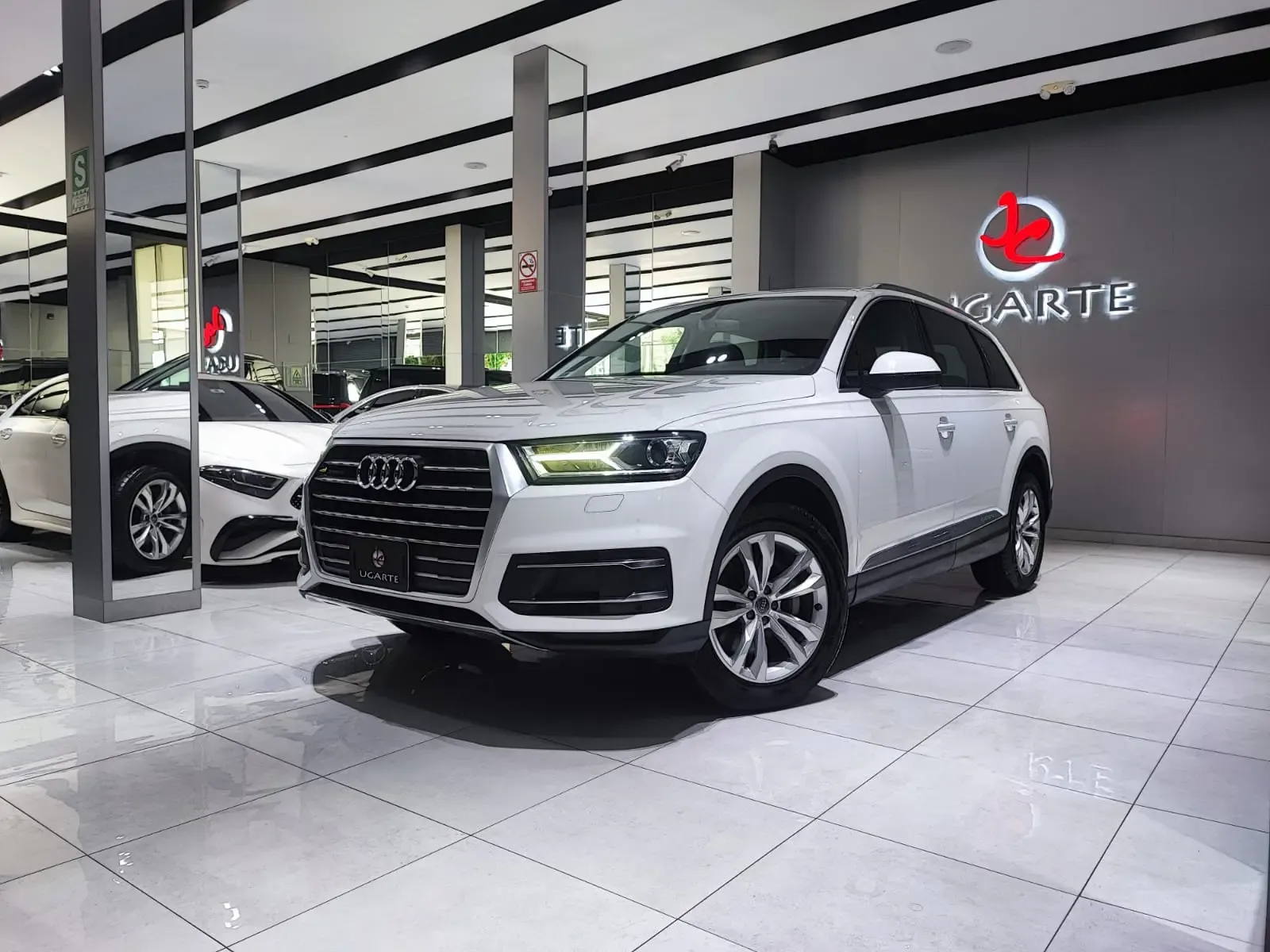 AUDI Q7 TFSI Quattro Tiptronic