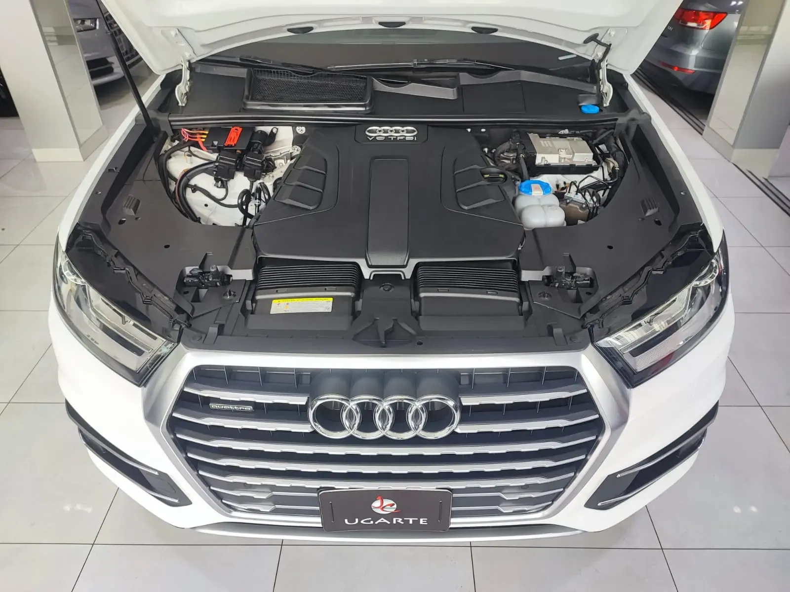 AUDI Q7 TFSI Quattro Tiptronic