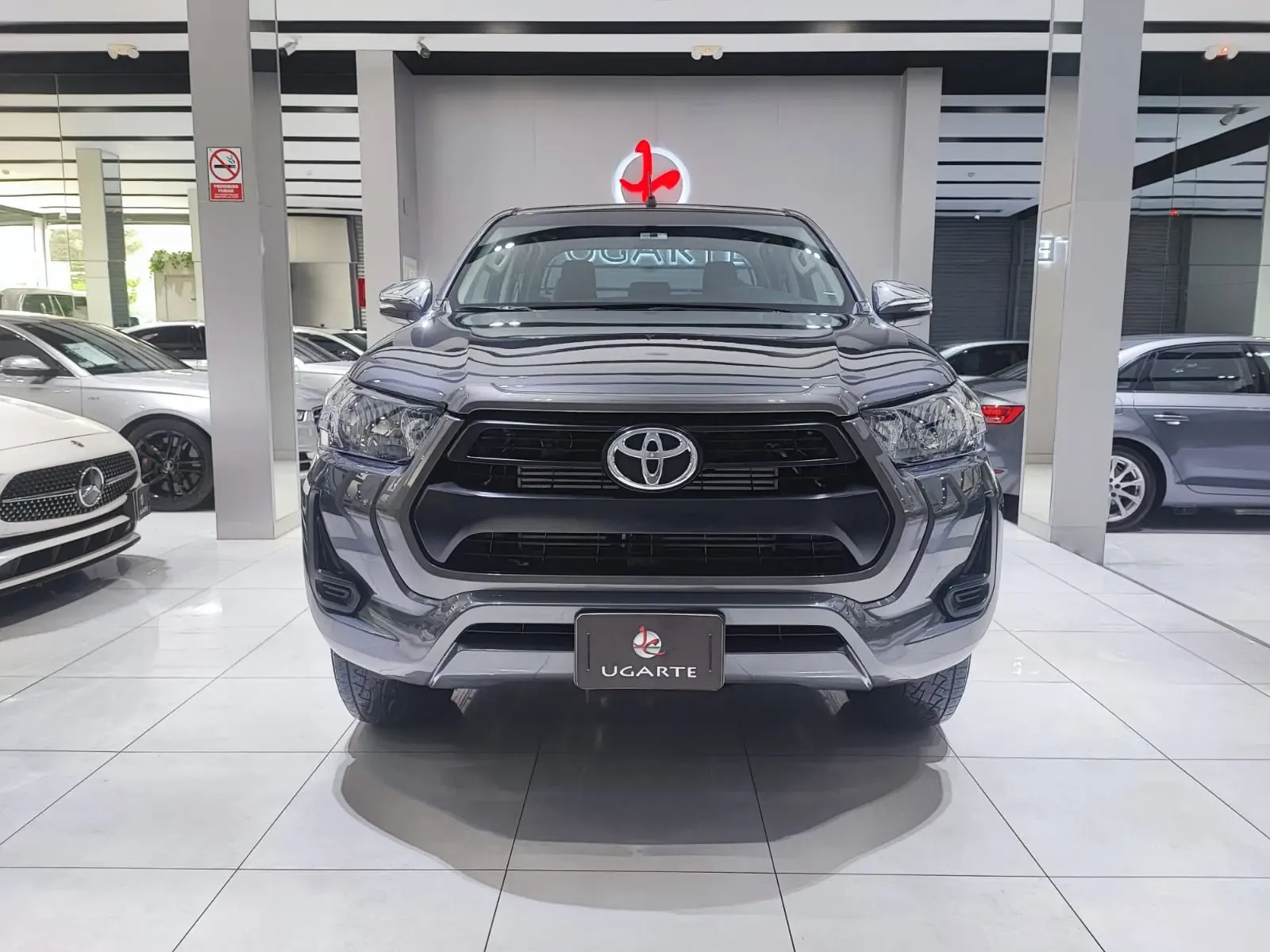 TOYOTA Hilux SR D/C