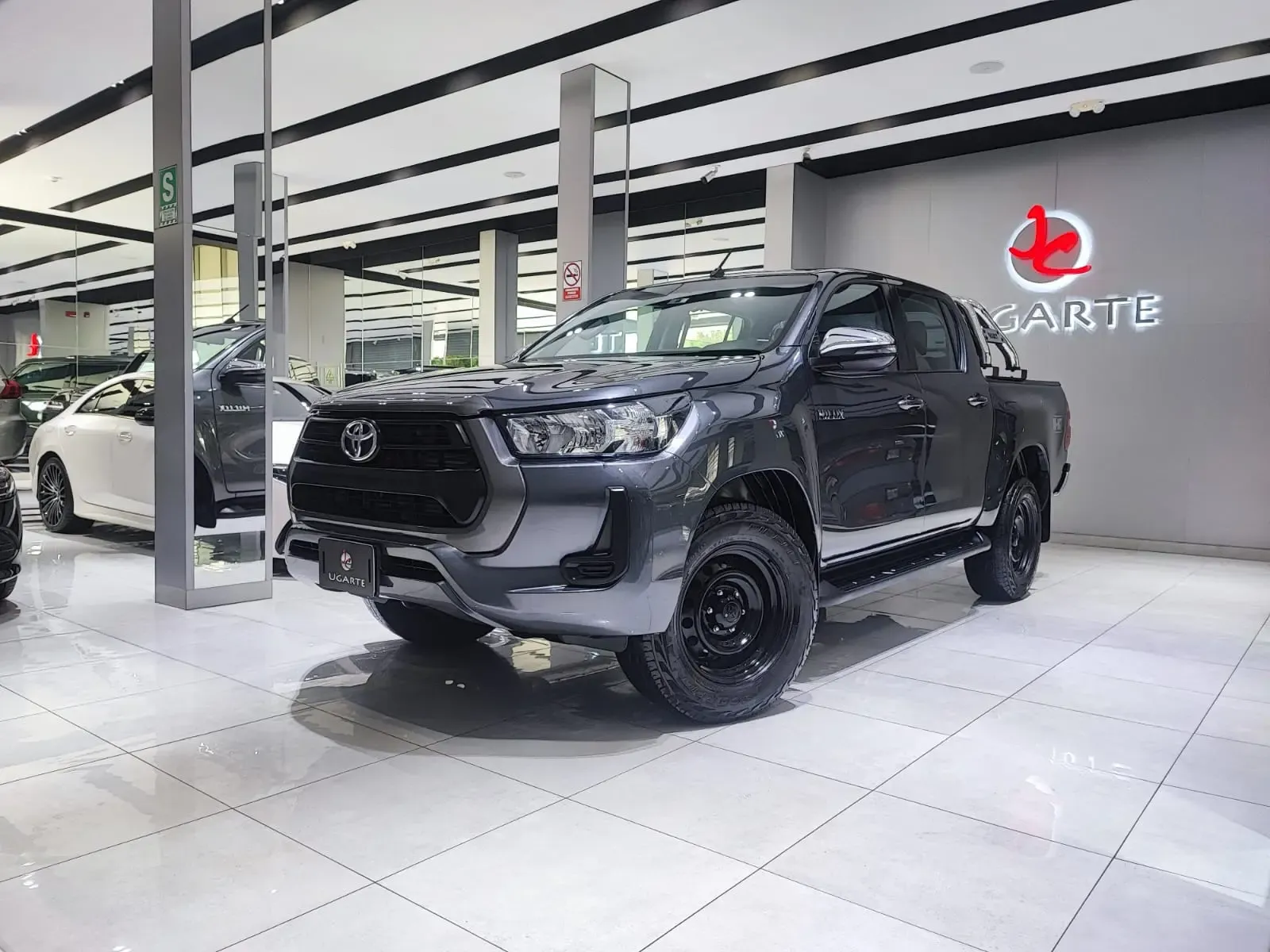 TOYOTA Hilux SR D/C