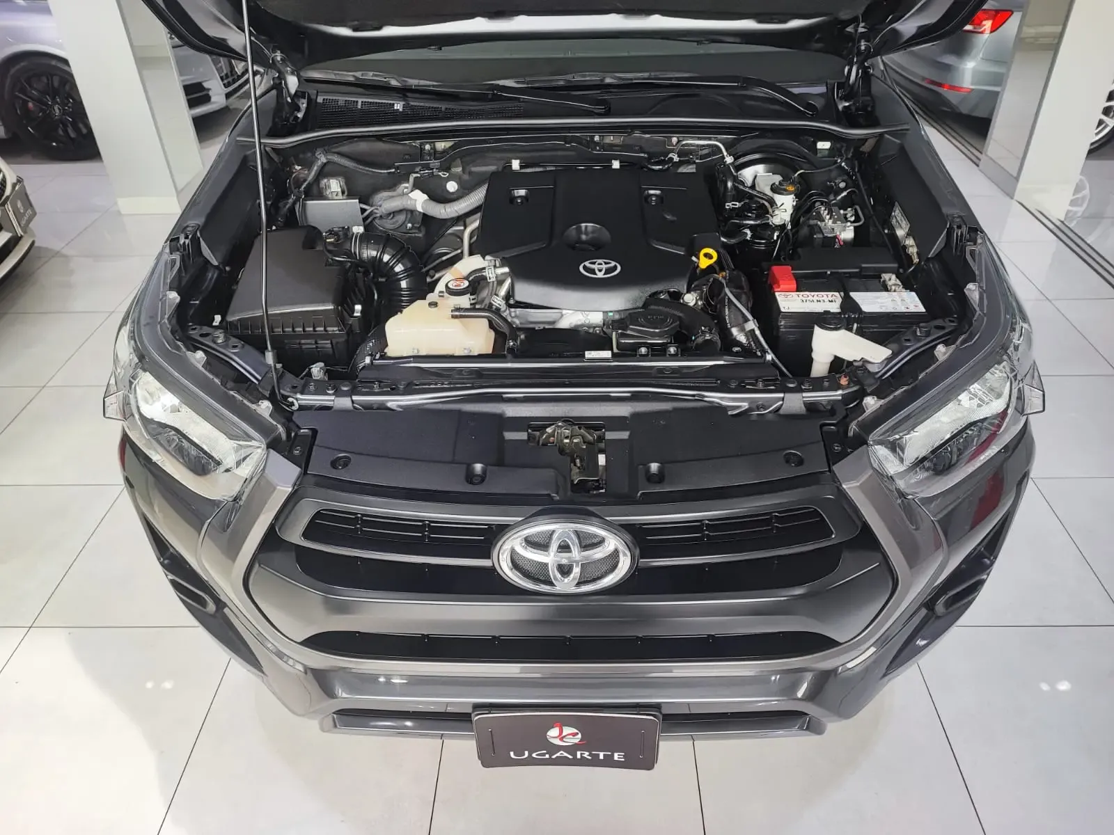 TOYOTA Hilux SR D/C