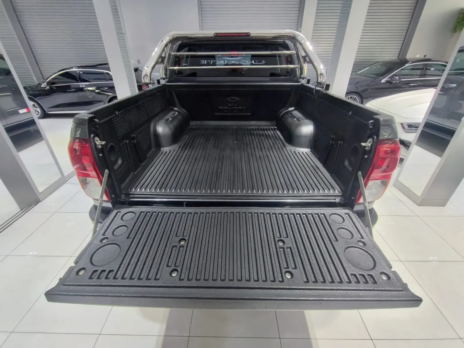 TOYOTA Hilux SR D/C