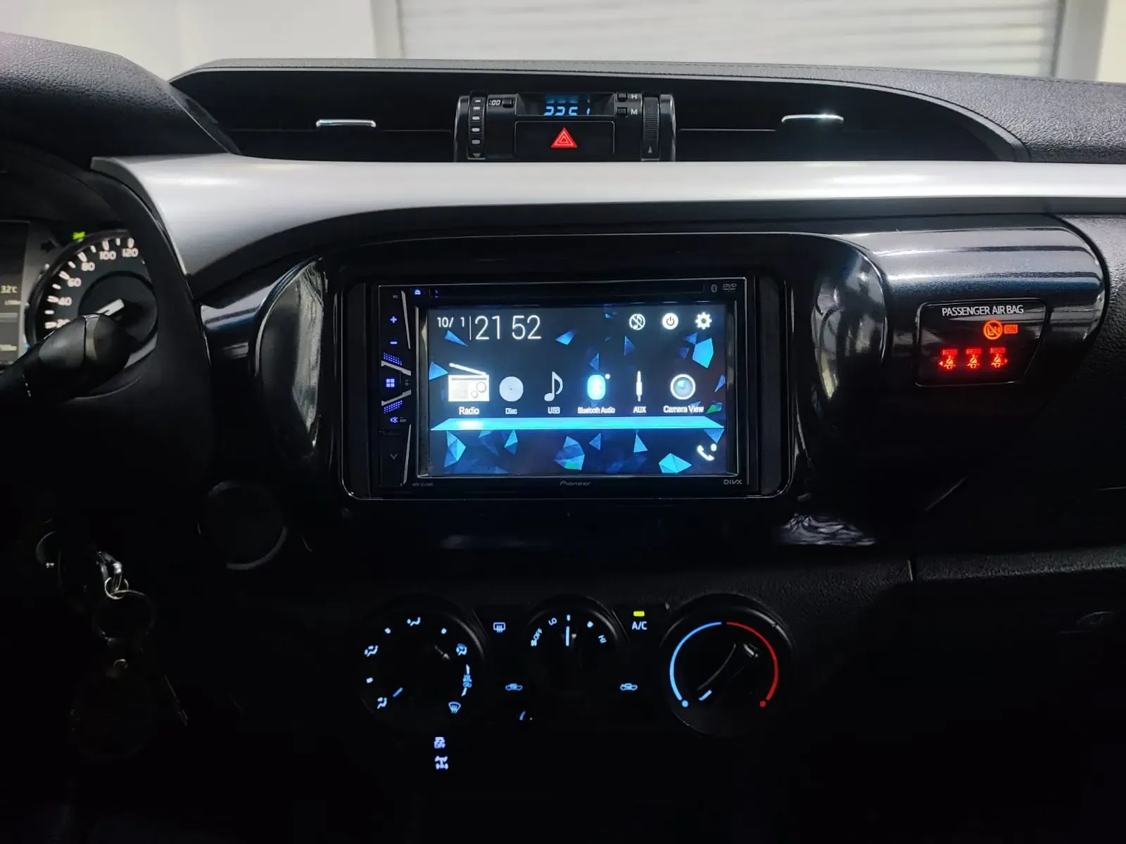 TOYOTA Hilux SR D/C