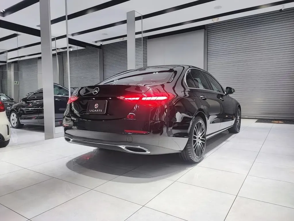 MERCEDES BENZ Clase C200