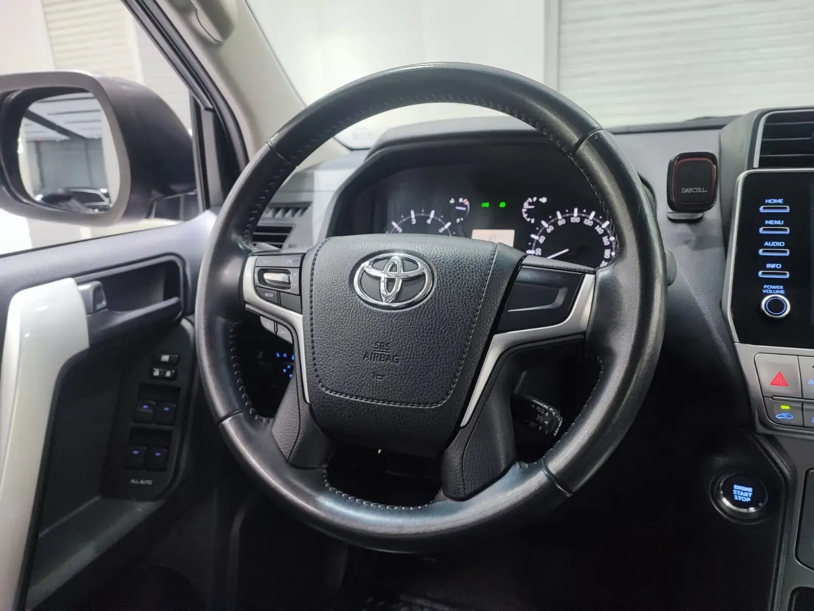 TOYOTA Land Cruiser Prado 4.0 TX-L AT
