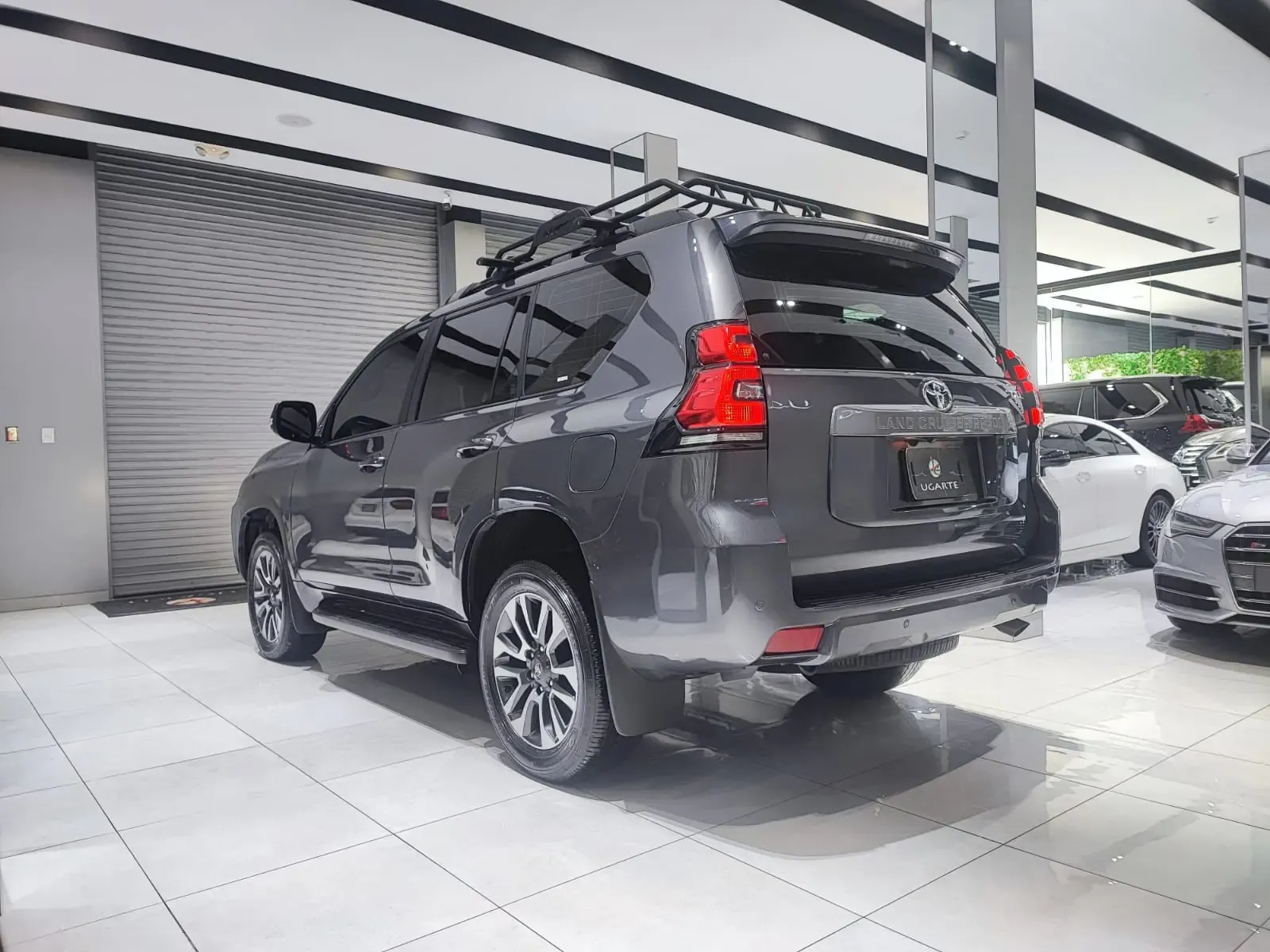 TOYOTA Land Cruiser Prado 4.0 TX-L AT