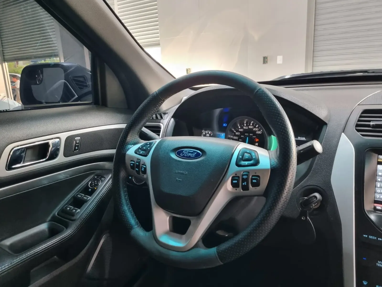FORD Explorer XLT 3.5 4X4
