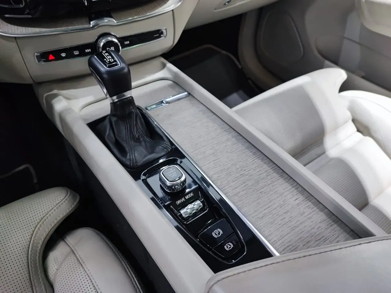 VOLVO XC60 T6 Inscription
