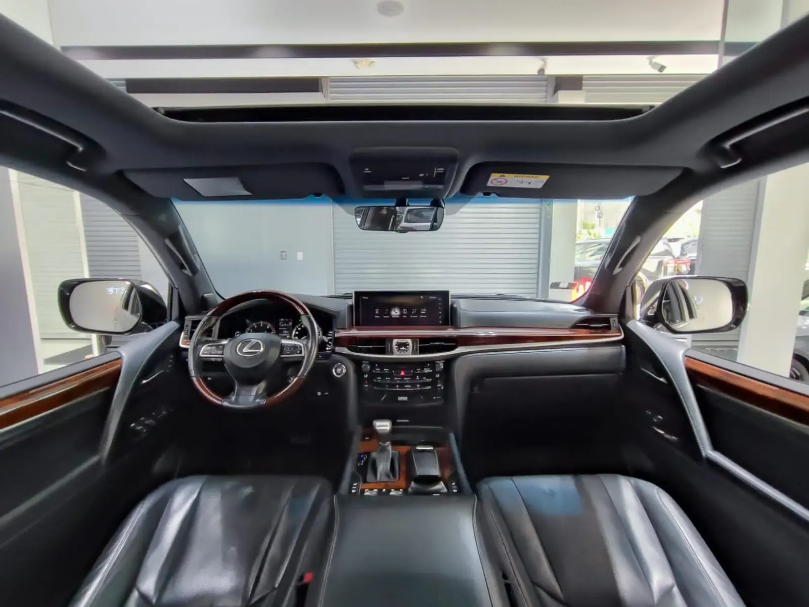 LEXUS LX 570 PLUS