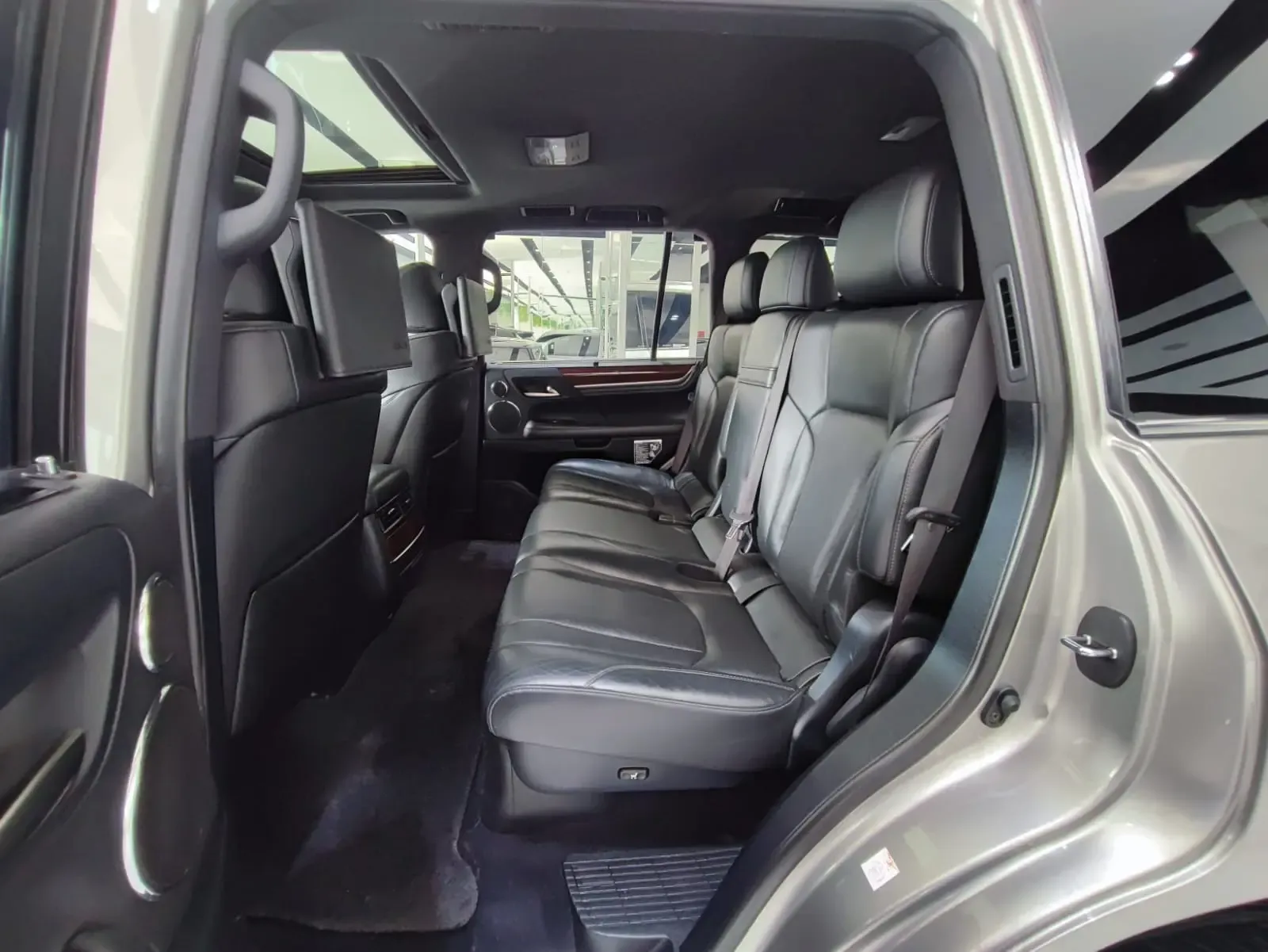 LEXUS LX 570 PLUS