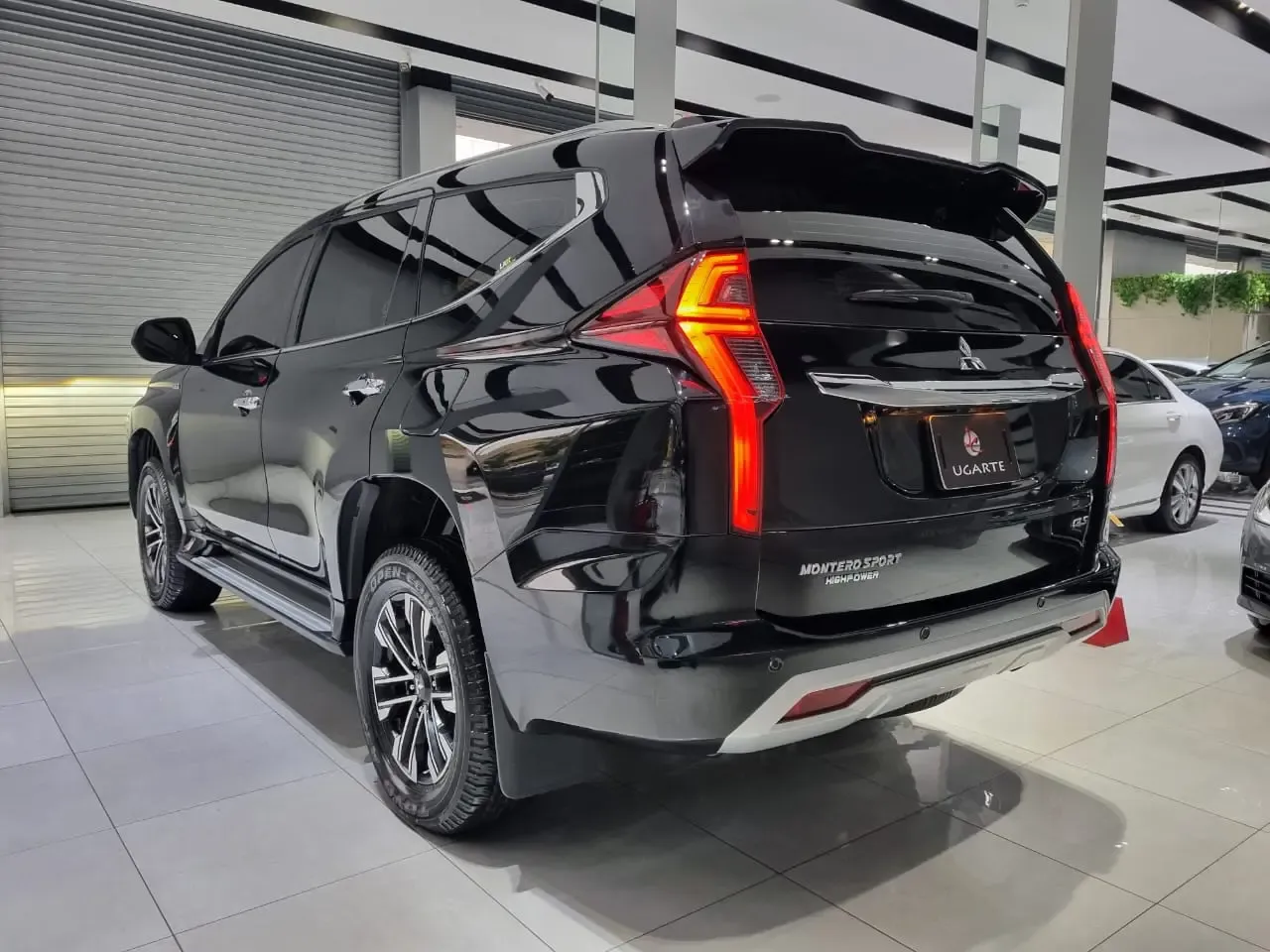 MITSUBISHI Montero Sport 2.4 HP TDI GLS MT 4X4