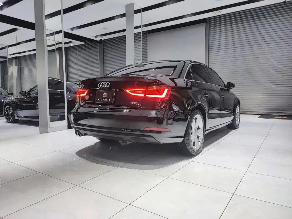 AUDI A3 Sedan 1.8 TFSI Ambition