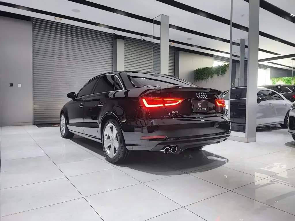 AUDI A3 Sedan 1.8 TFSI Ambition