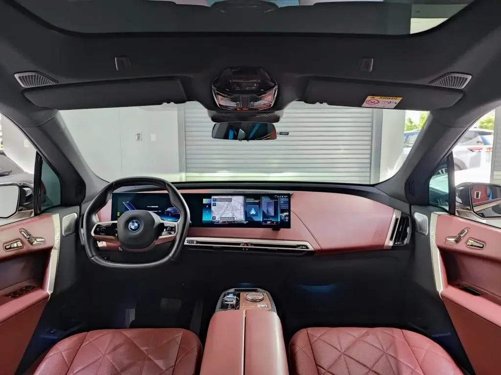 BMW iX 40i