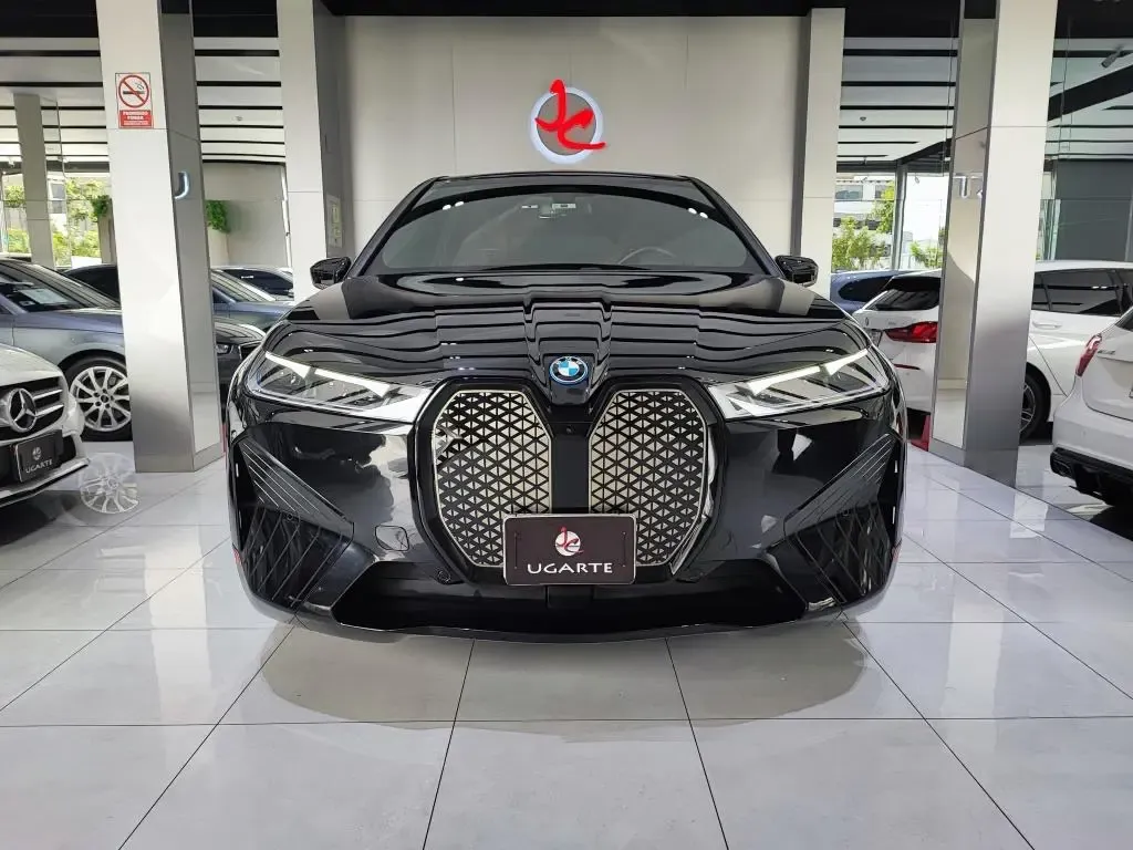 BMW iX 40i