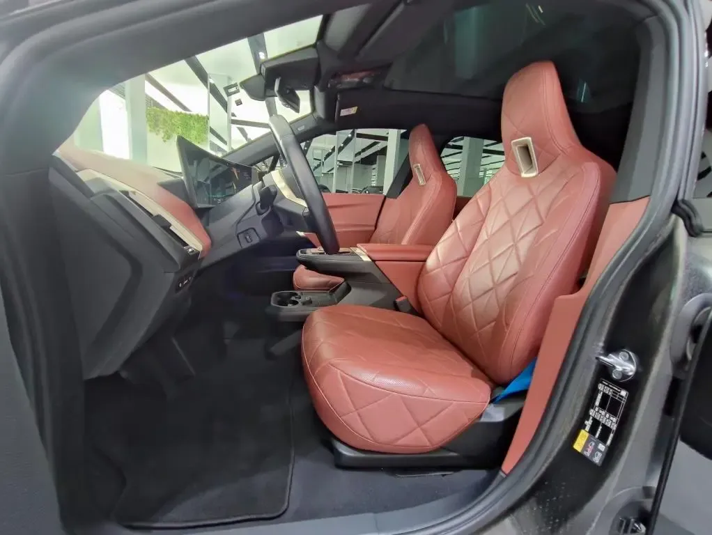 BMW iX 40i