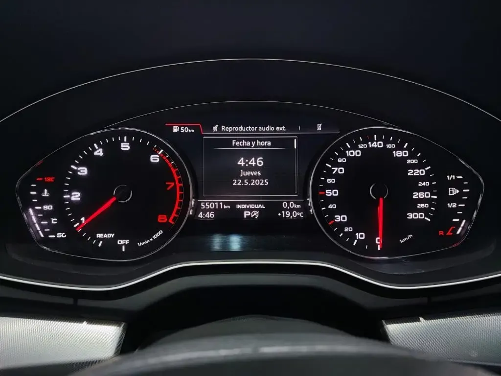 AUDI Q5 45 TFSI ATTRACTION