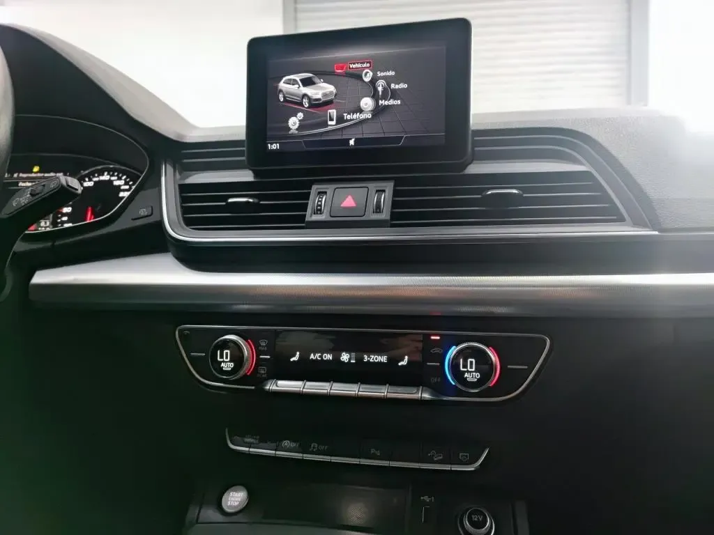 AUDI Q5 45 TFSI ATTRACTION