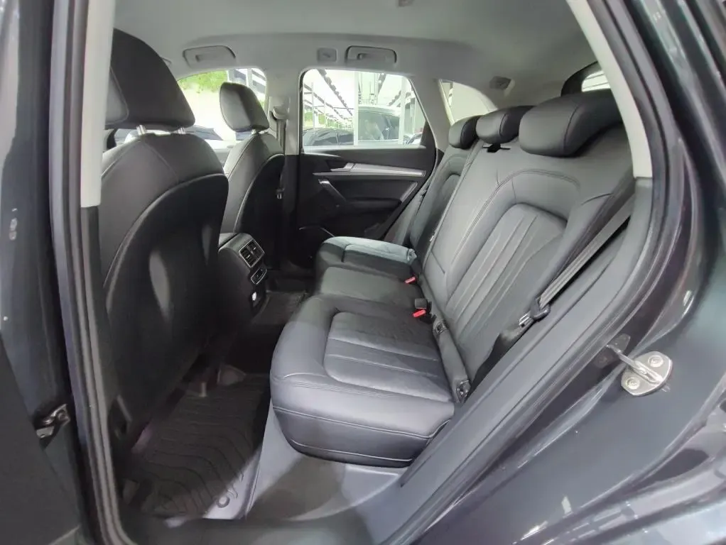 AUDI Q5 45 TFSI ATTRACTION