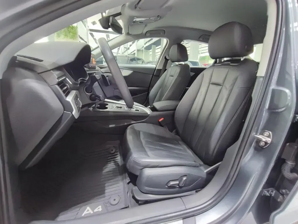 AUDI A4 1.4 TFSI Stronic Attraction