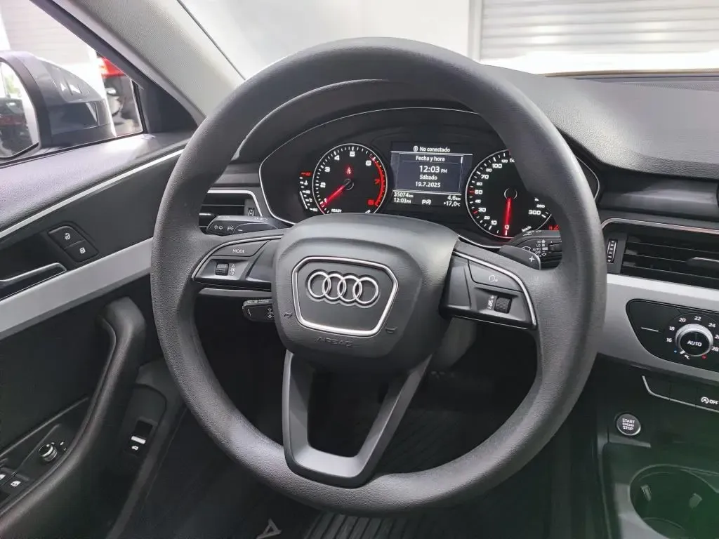 AUDI A4 1.4 TFSI Stronic Attraction