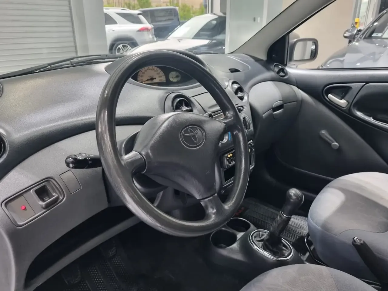 TOYOTA Yaris 1.3 MT