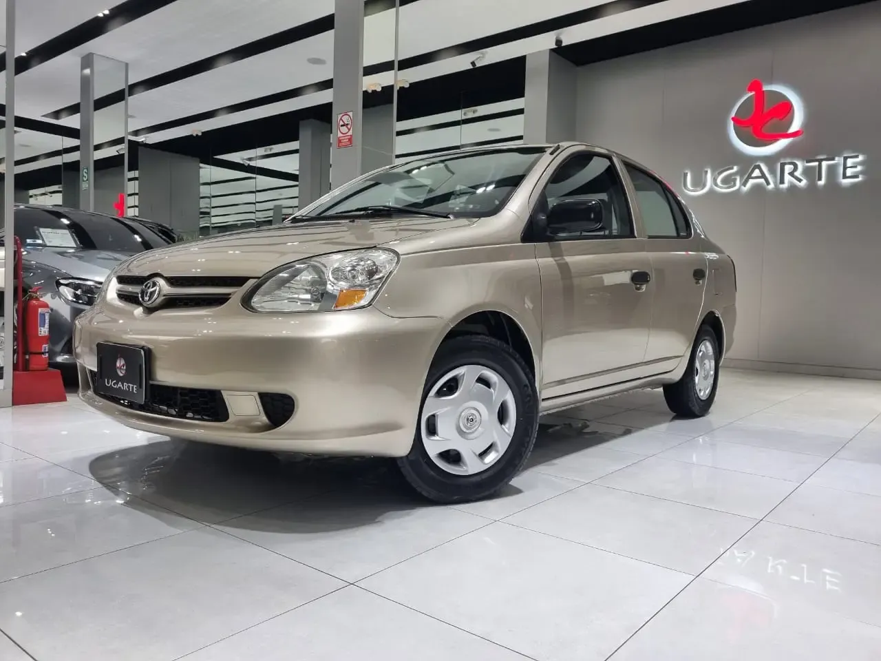 TOYOTA Yaris 1.3 MT
