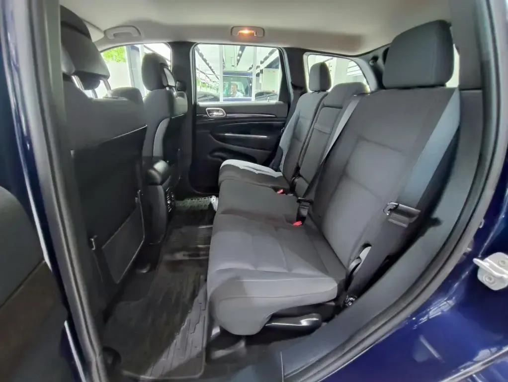 JEEP Grand Cherokee Laredo 4X2