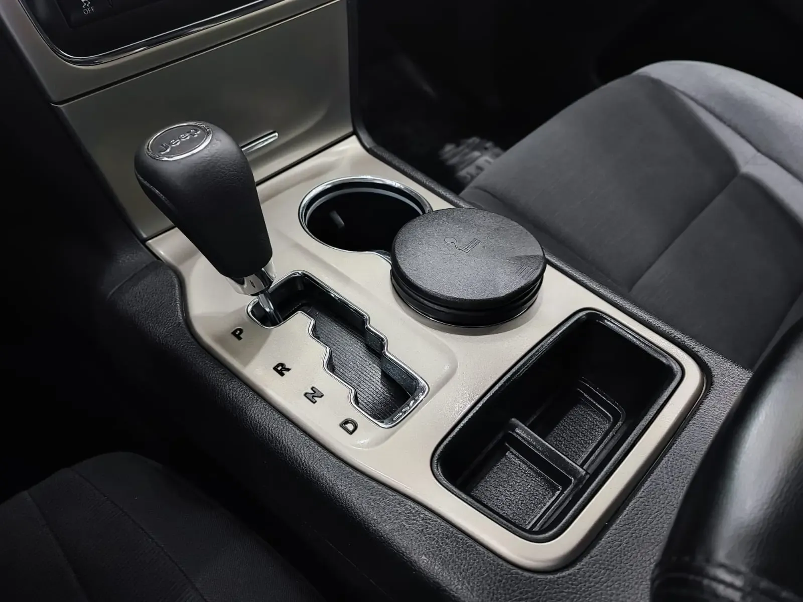 JEEP Grand Cherokee Laredo 4X2
