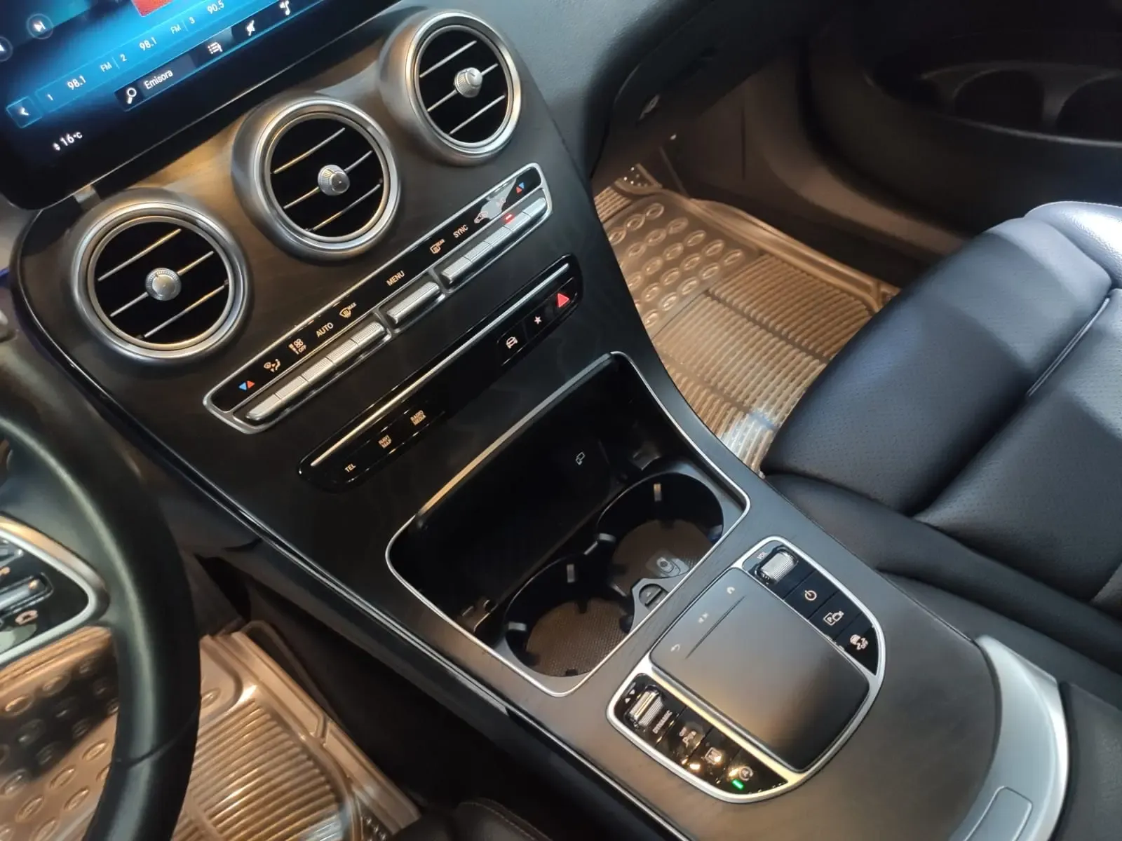 MERCEDES BENZ GLC 200