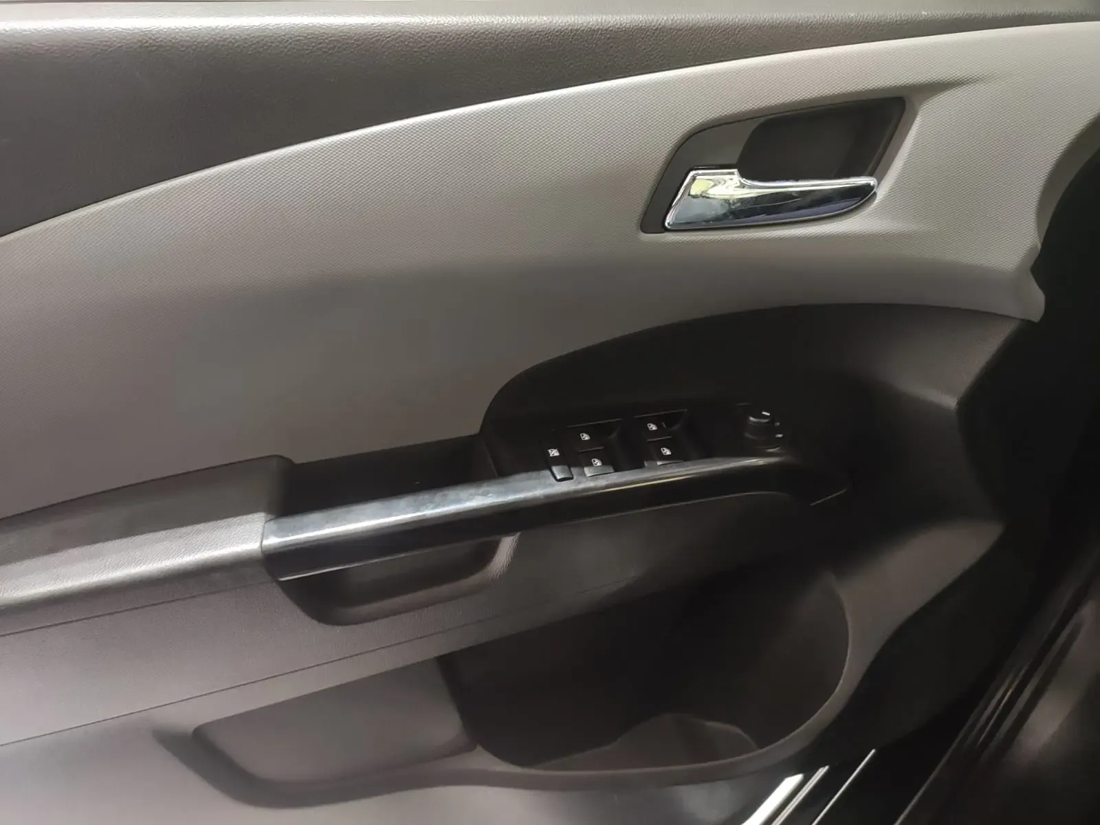 CHEVROLET Sonic LT