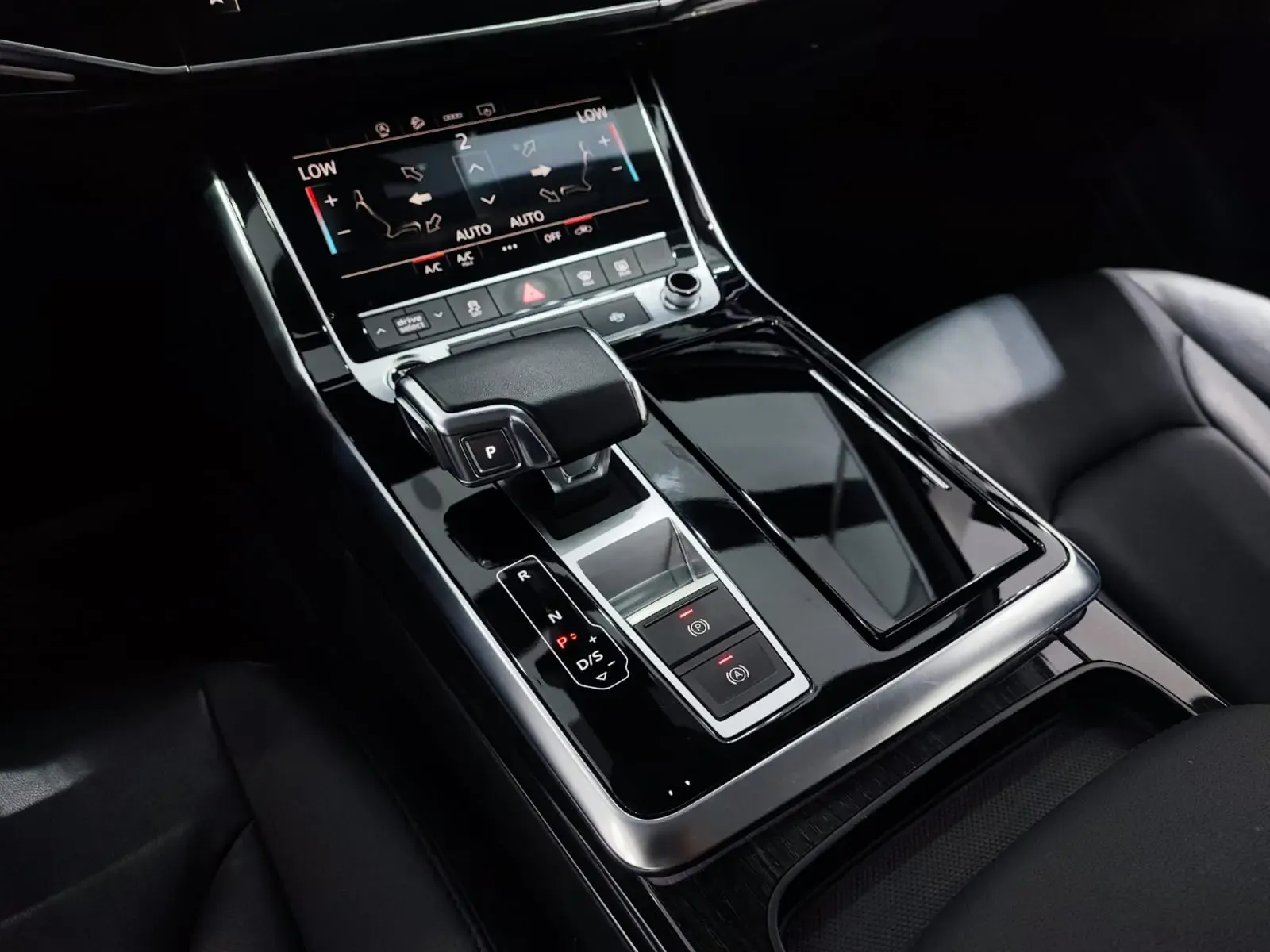 AUDI Q7 45 TFSI