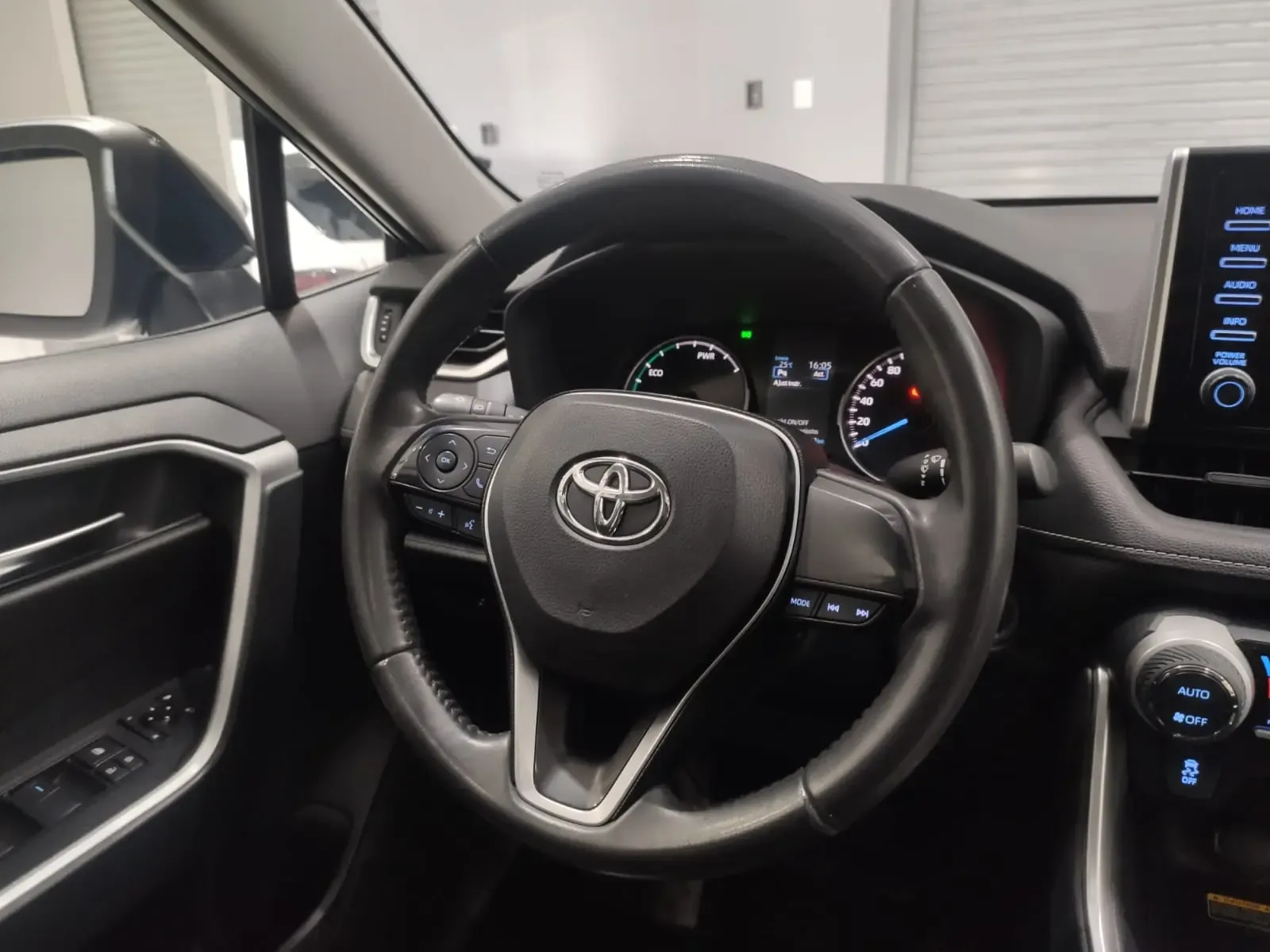 TOYOTA RAV4 Hybrid