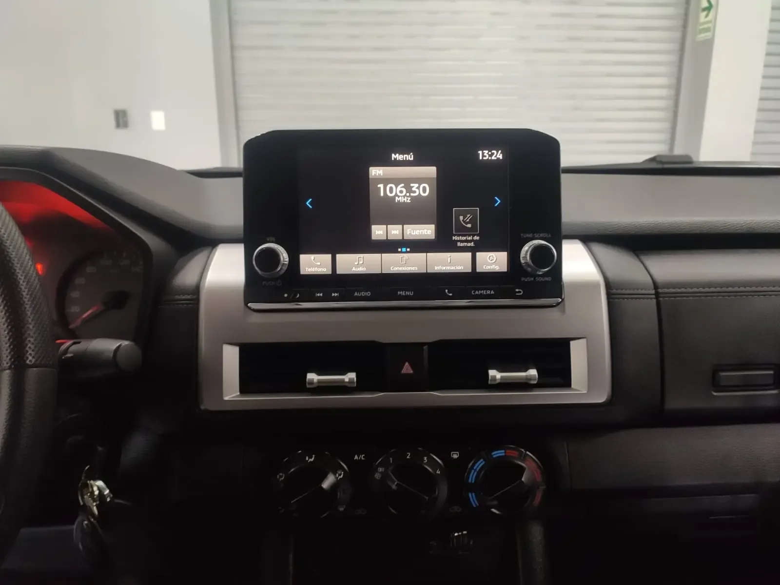 MITSUBISHI L200 GLX M/T 4X2