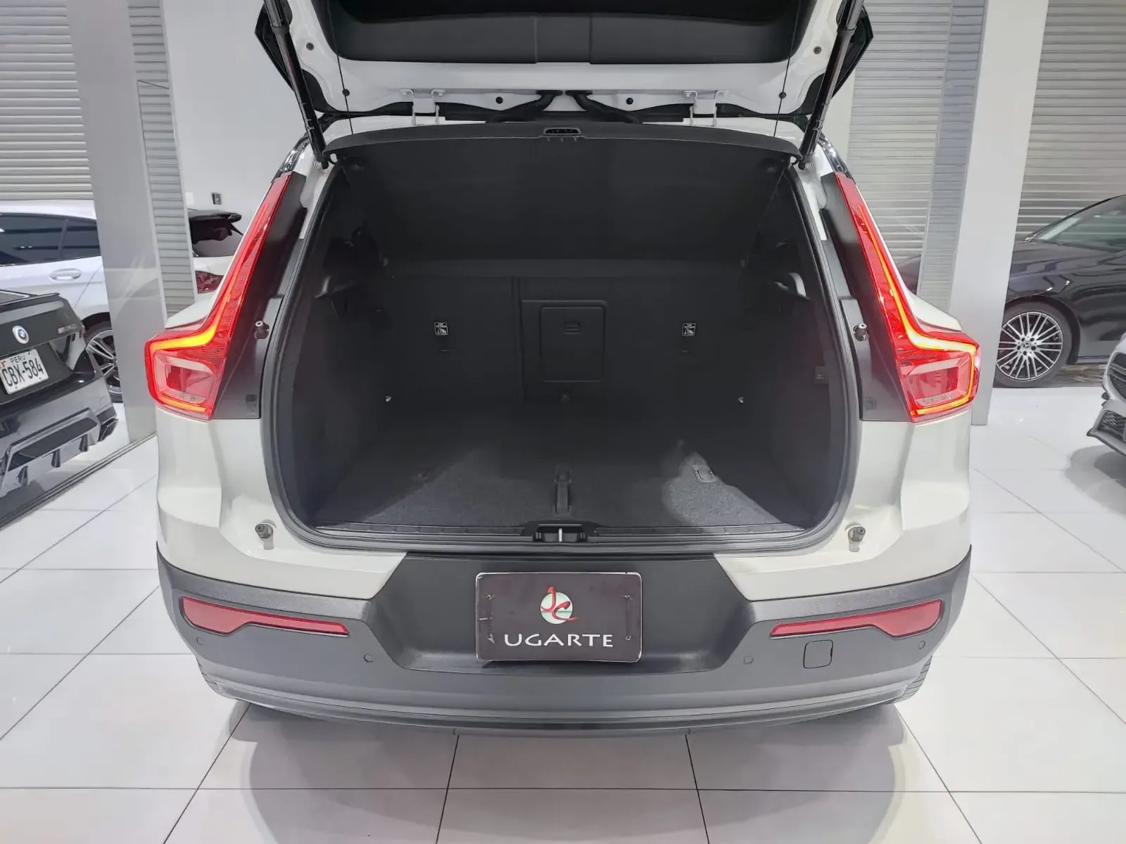 VOLVO XC40 B5