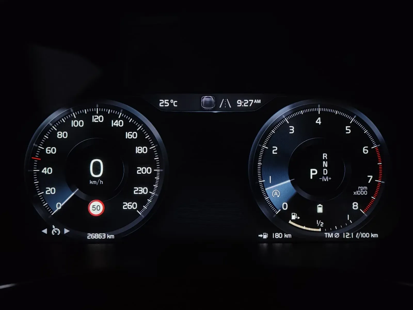 VOLVO XC40 B5