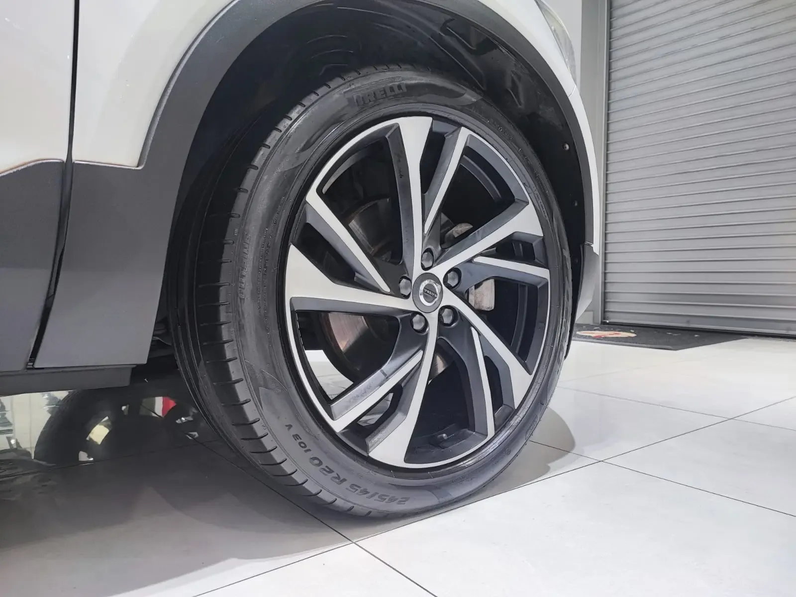 VOLVO XC40 B5
