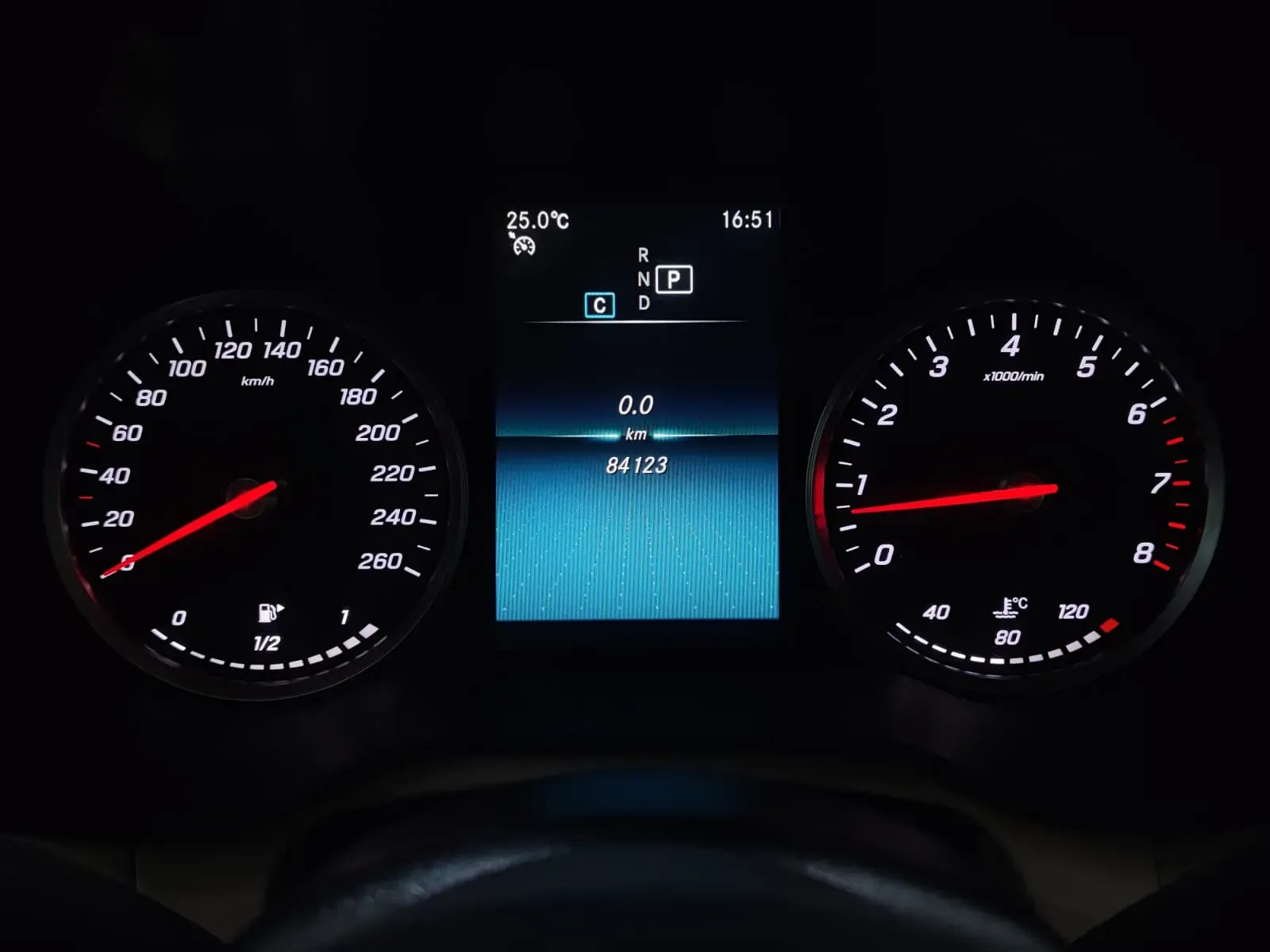 MERCEDES BENZ GLC 200
