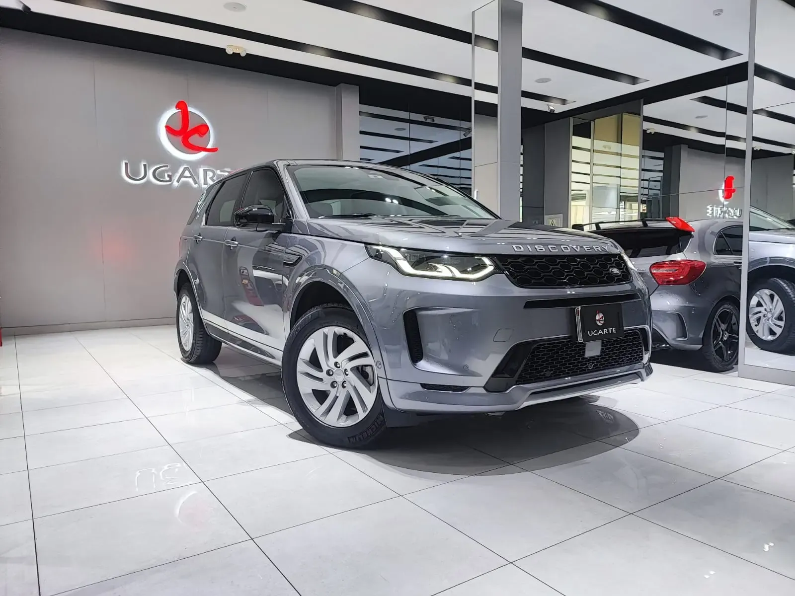 LAND ROVER Discovery Sport P250 S