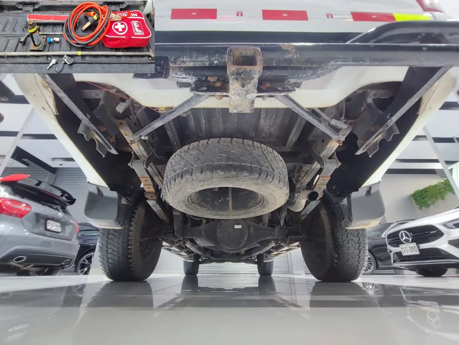MITSUBISHI L200