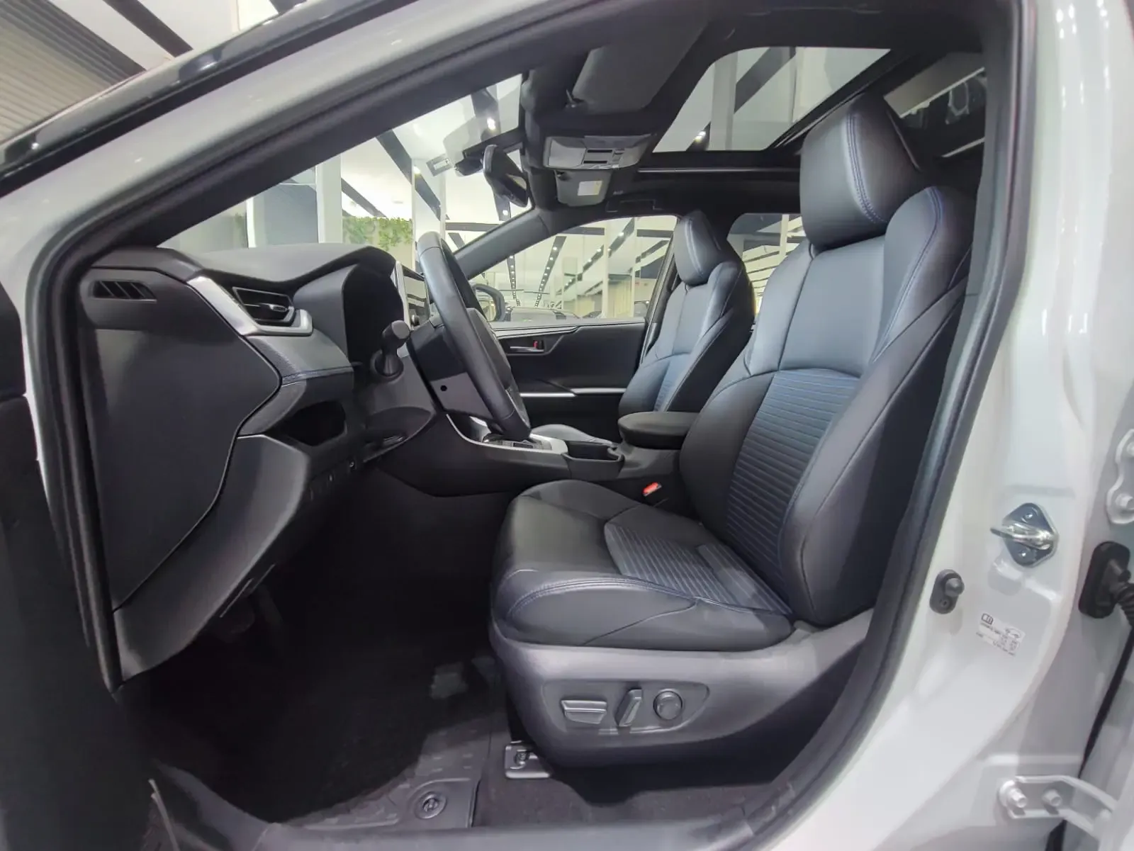 TOYOTA RAV4 Hybrid