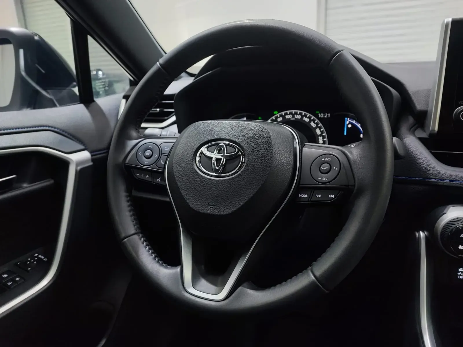 TOYOTA RAV4 Hybrid