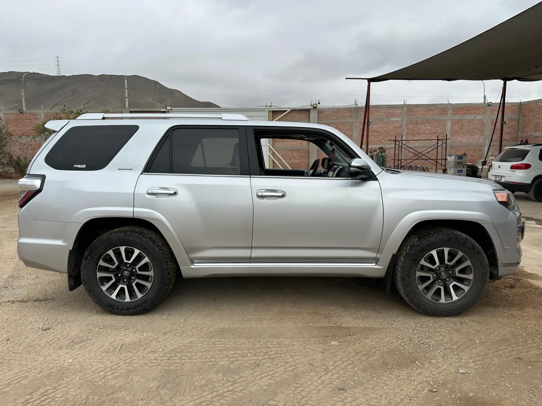 TOYOTA 4Runner Limited