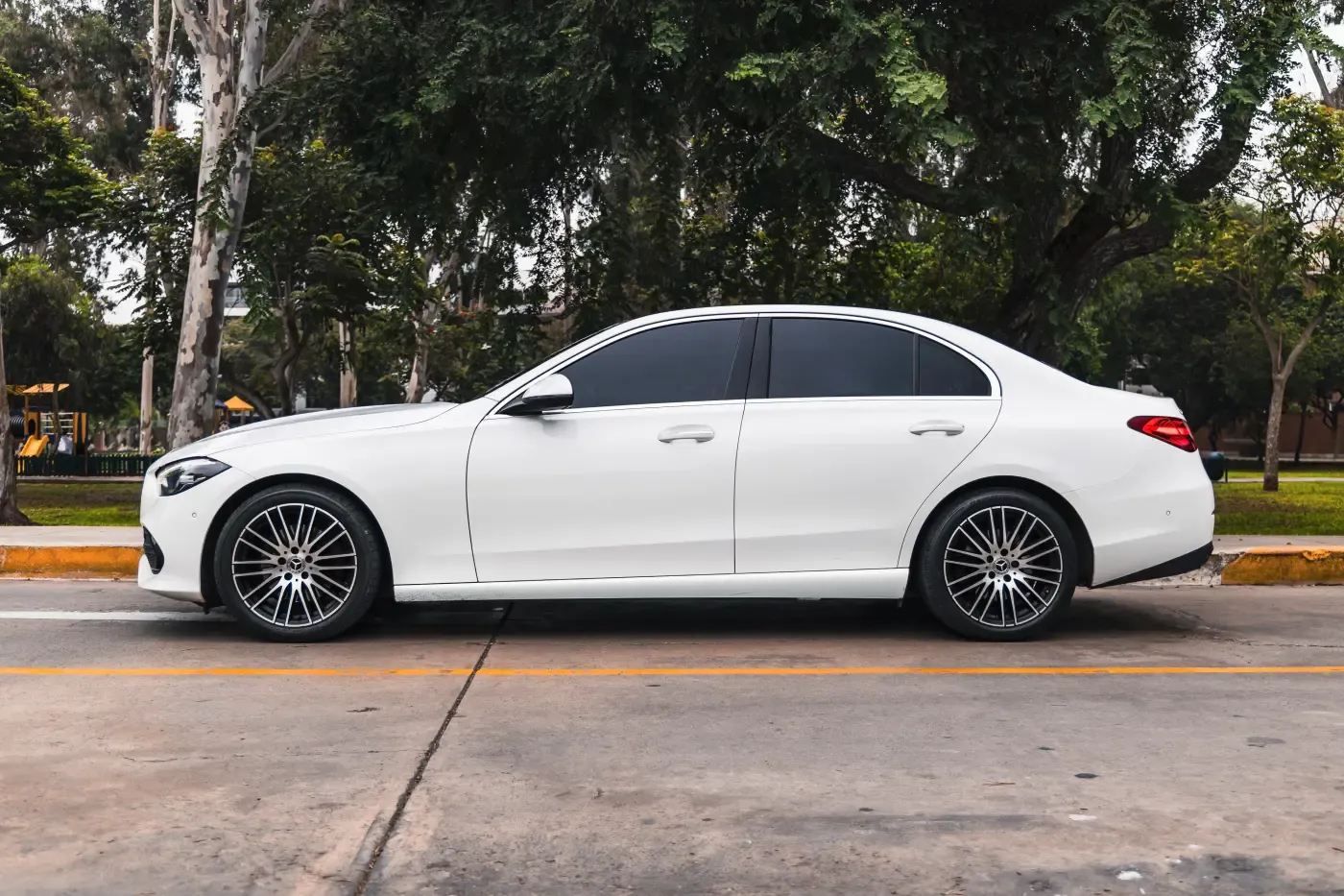 MERCEDES BENZ Clase C C 200