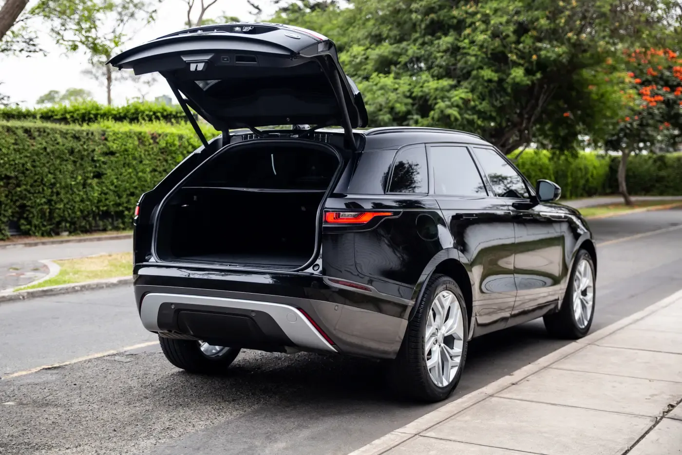 LAND ROVER Range Rover Velar P250