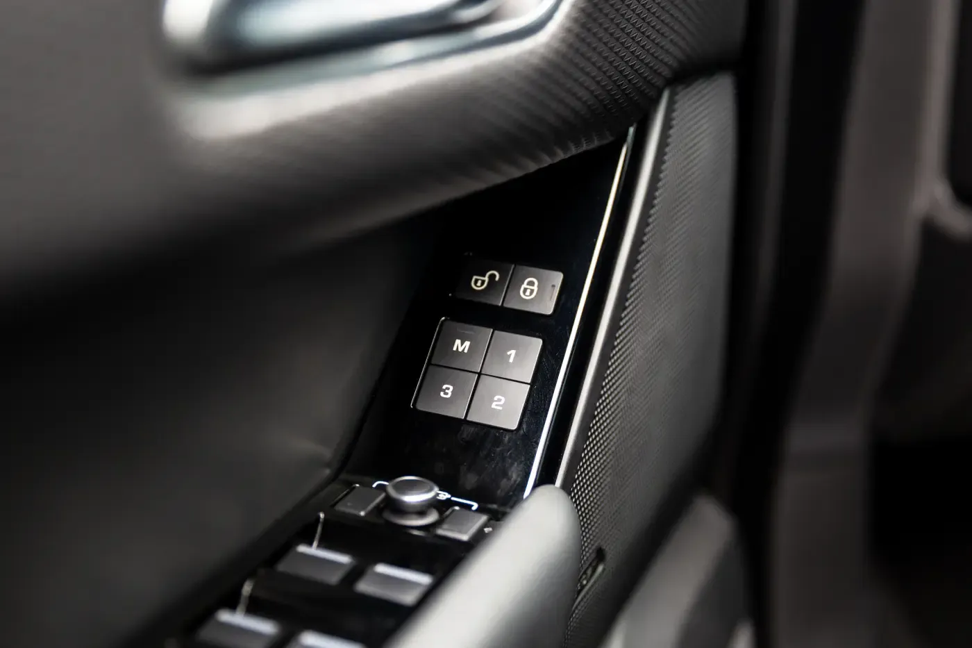 LAND ROVER Range Rover Velar P250