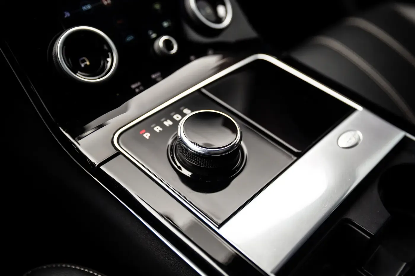 LAND ROVER Range Rover Velar P250